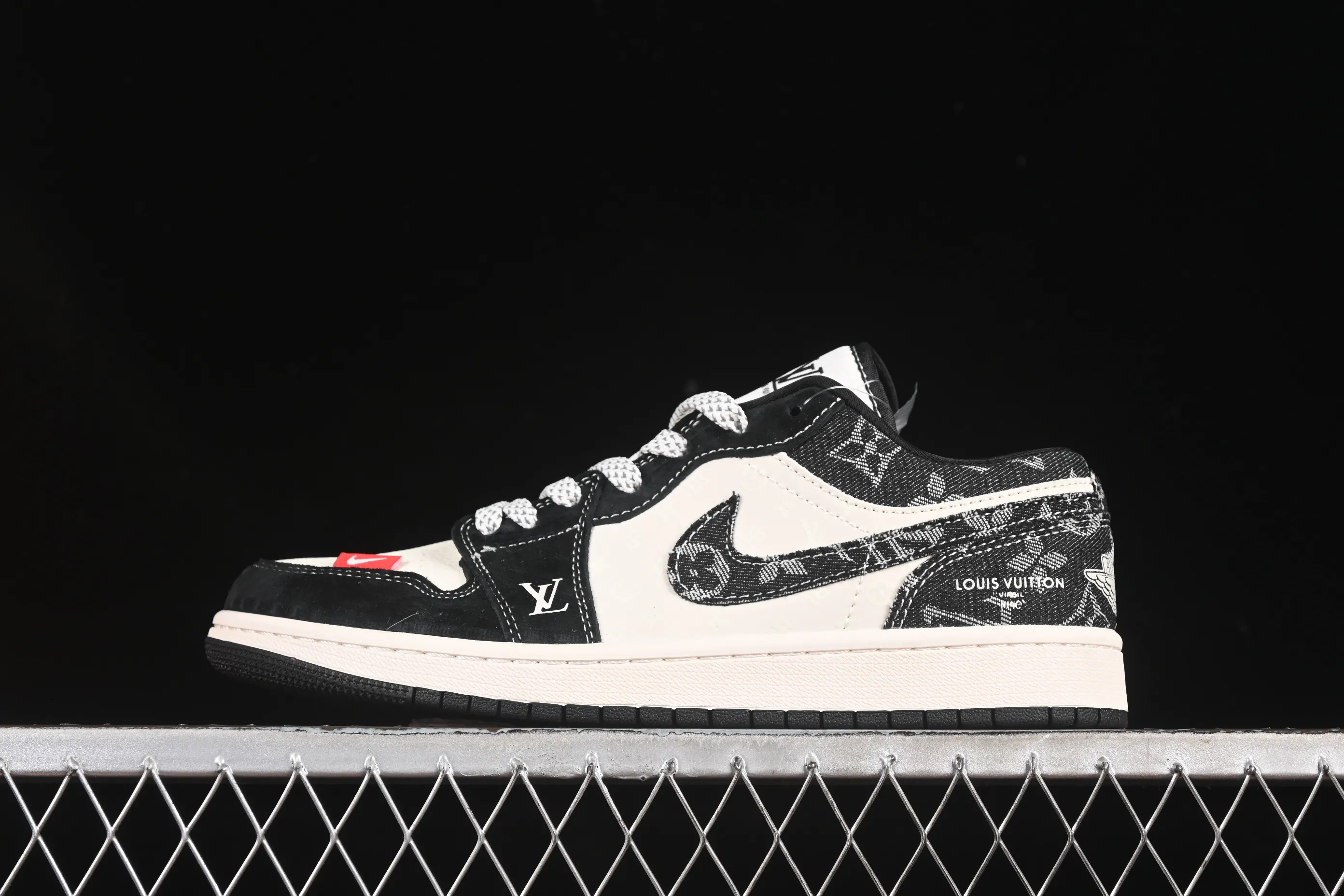 All categories Air Jordan Jordan series basketball shoes Air Jordan 1 Low high-end customized low-top sneakers Air Jordan 1 Low AJ1 Joe 1 LV joint black cloth red label high-end customized low-top retro basketball shoes YX5066-369